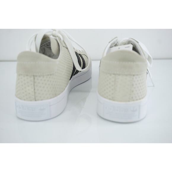 Adidas Women Courtvantage Lace-Up Running Sneaker Size 7 striped BB5204 - Picture 11 of 11